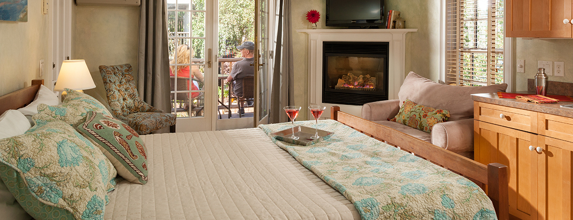 1170x450_2014-top-us-bbs_provincetown-hotel-at-gabriels.jpg